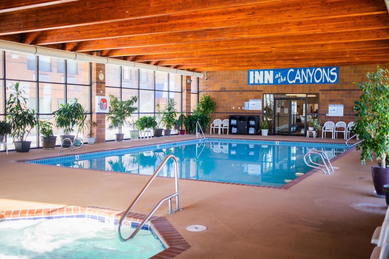 Inn At The Canyons Monticello Buitenkant foto